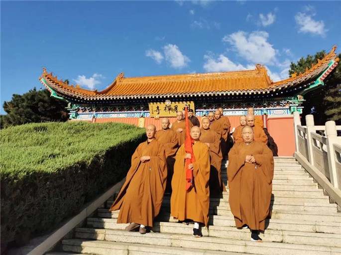 明月禅寺举行庆祝新中国成立72周年升旗仪式